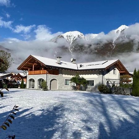 B&B Casa Il Sasso Pinzolo Exteriör bild