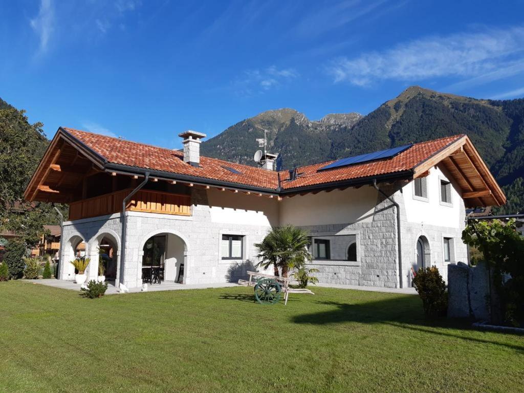 B&B Casa Il Sasso Pinzolo Exteriör bild