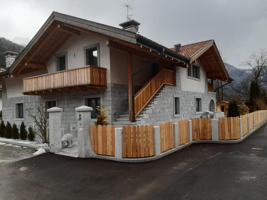 B&B Casa Il Sasso Pinzolo Exteriör bild